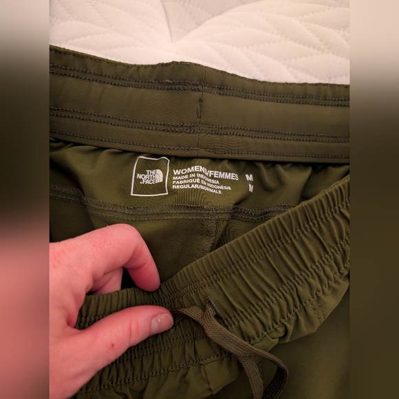 NWT North Face "Never Stop Wearing" Joggers - Picture 10 of 11